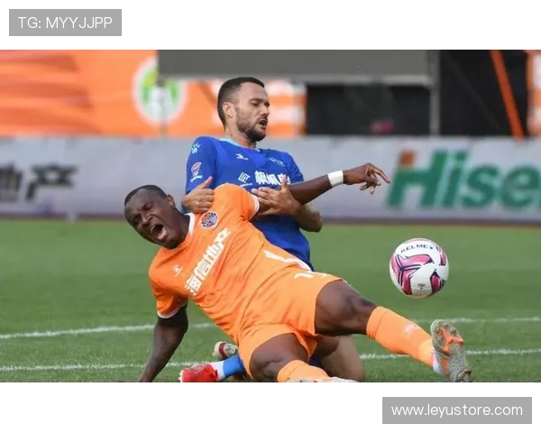 线内线外判罚的关键细节有哪些，裁判如何精准判定？